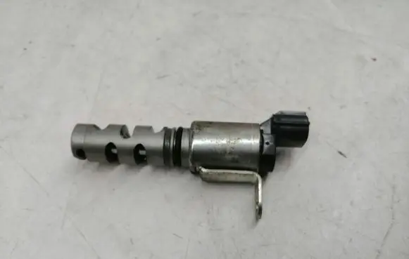 Toyota Auris E180 Camshaft position sensor 30T050 5010H3 HT14