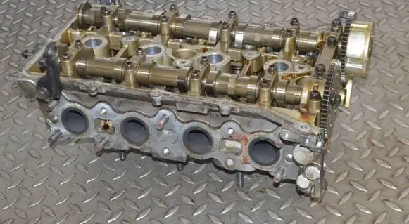 Hyundai Sonata Engine head A20041214144238