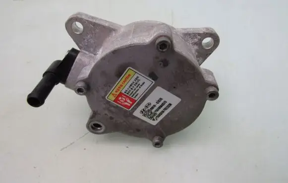 Hyundai i20 (BC3 BI3) Vacuum pump 2881007070