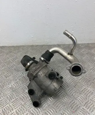 BMW 1 E81 E87 Water pump 70285320