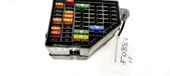 Volkswagen PASSAT B6 Fuse box set 3C1941824