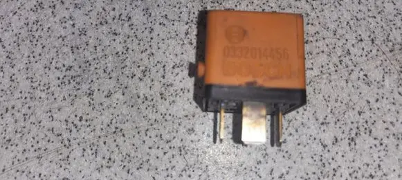 BMW 5 E34 Other relay 0332014456