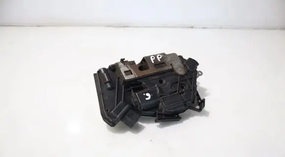 Skoda Citigo Front door lock
