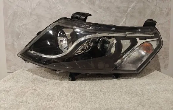 Mahindra KUV100 Headlight/headlamp