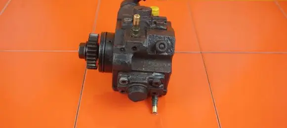 Renault Master III Fuel injection high pressure pump 0445010250 M9T870