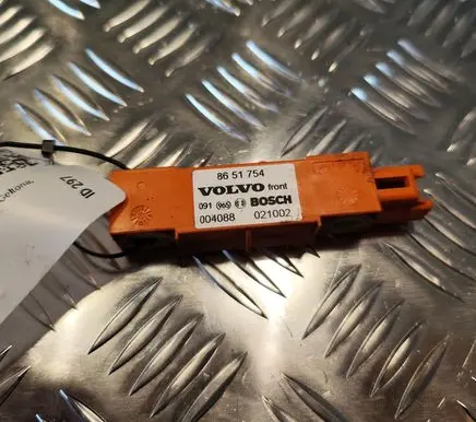 Volvo XC90 Airbag deployment crash/impact sensor 8651754 004088
