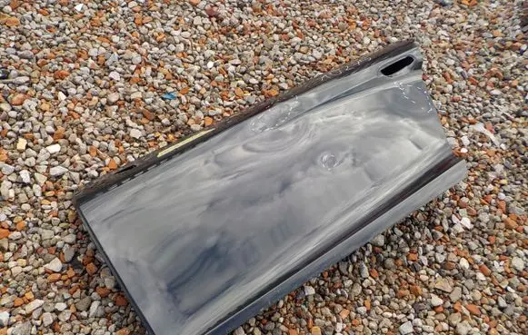 Audi R8 42 Front door
