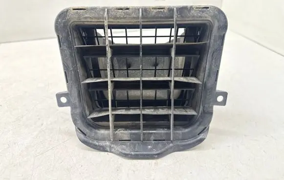 Audi Q5 SQ5 8R Quarter panel pressure vent 8K0819161B