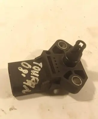 Volkswagen Touran I Air pressure sensor 038906051B 0281002399