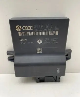 Audi Q7 4L Gateway control module 4L0907468B 4L0910468A