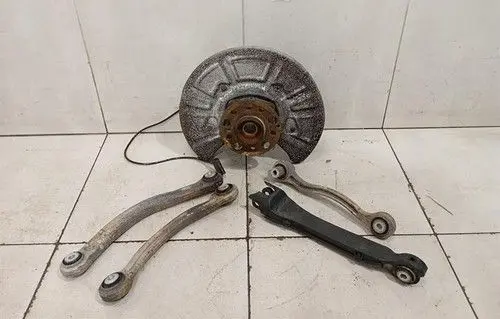 Mercedes-Benz C W205 Rear wheel bearing hub A2053509713