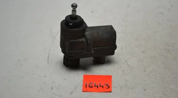 Opel Astra F Headlight level adjustment motor 35130692 90413185