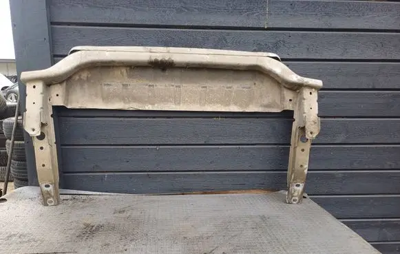 Volvo XC90 Front bumper splitter molding 