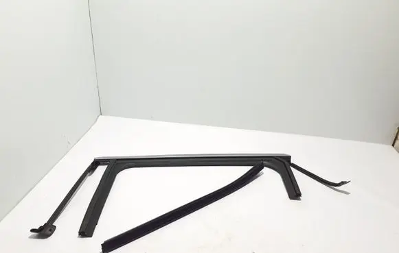 Renault Megane E-Tech Rubber seal rear door 823311106R