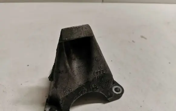 Audi A4 S4 B6 8E 8H Engine mounting bracket 8E0199308J