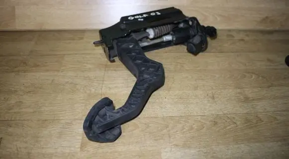 Volkswagen Golf IV Clutch pedal 1J1721321