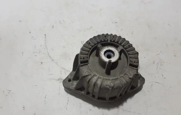 Mercedes-Benz E W212 Engine mount bracket A2122406417