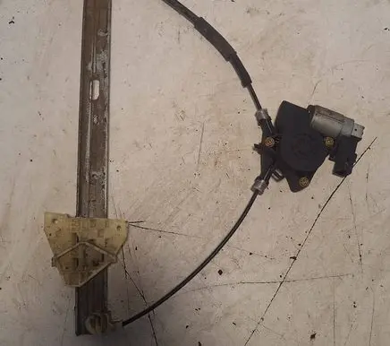 Mazda 3 I Front door window regulator motor G22C5858X TN775414 CM011750