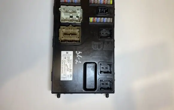 Ford Transit Central body control module 8C1T14A073BE
