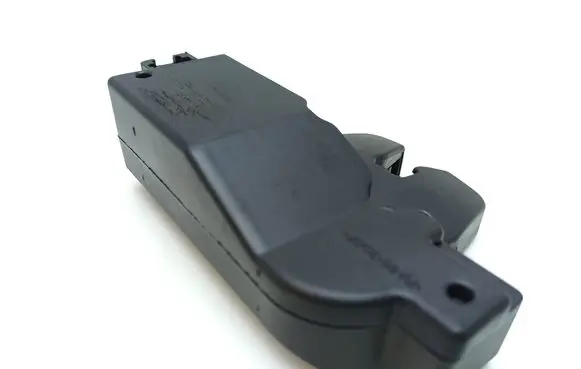 Loading door lock