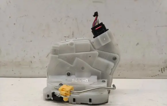 MG ZS Rear door lock 11050849