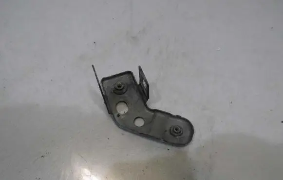 Renault Megane III Fender mounting bracket 6418003B
