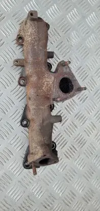 Nissan Patrol Y61 Exhaust manifold