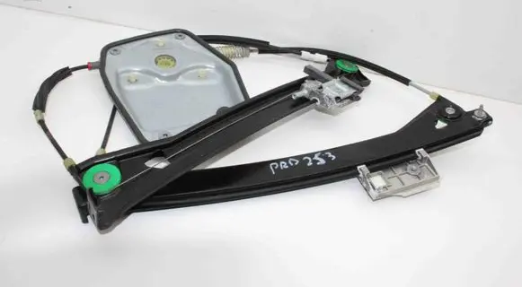 Volkswagen Scirocco Front door window regulator with motor 1K8837462G