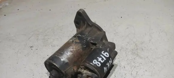 Volkswagen Golf IV Starter motor 020911023F 0001121006