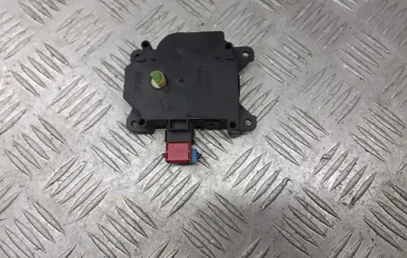 Toyota Avensis T250 A/C air flow flap actuator/motor 113800-2800