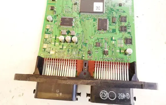 Mazda 2 Engine control unit/module 2797213730 279721-3730