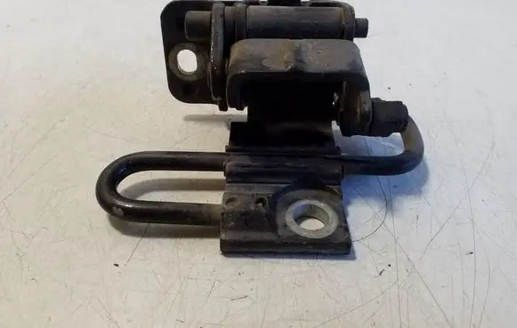 Audi A6 S6 C6 4F Front door lower hinge 8E0831411B