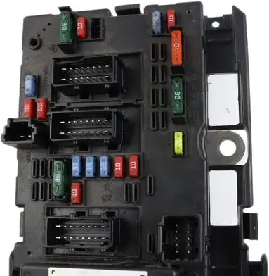 Peugeot 307 Fuse module 9657608680
