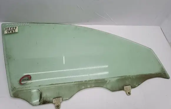 Nissan Murano Z50 Front door window glass four-door