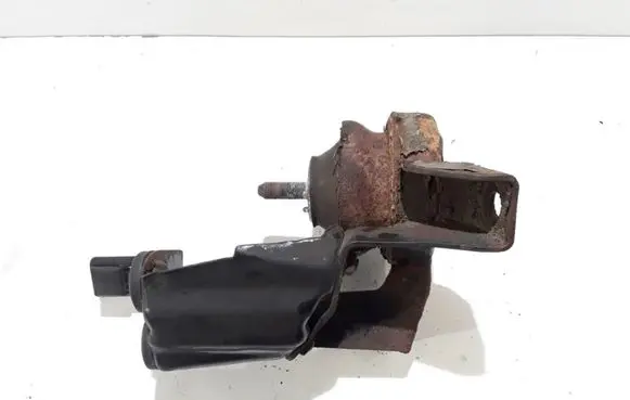 Hyundai Santa Fe Engine mount bracket 2131226500