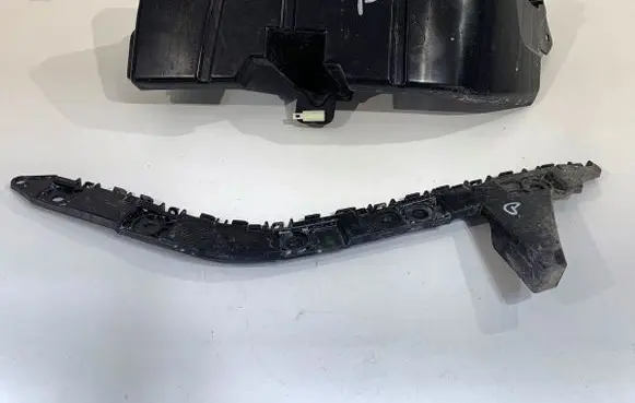 Ford Mustang VI Rear bumper mounting bracket JR3B17F766A