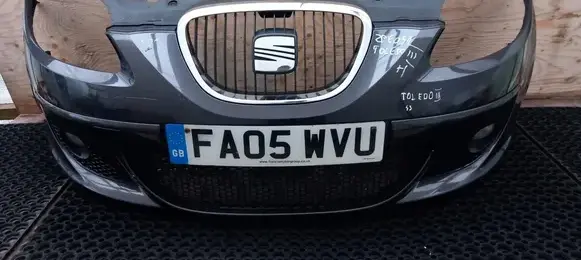Seat Leon (1M) Front bumper