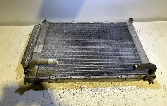 Nissan Note (E11) Coolant radiator