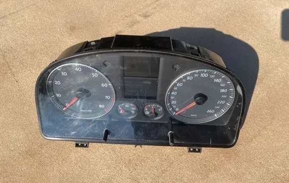 Volkswagen Caddy Speedometer (instrument cluster) 1T0920862B V0011000