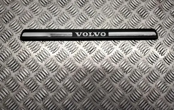 Volvo V70 Side skirt front trim 8659960