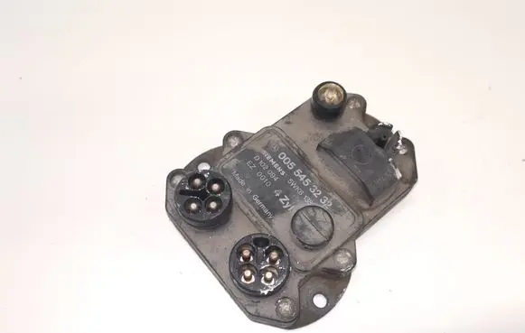 Mercedes-Benz 190 W201 Ignition amplifier control unit 0055453232