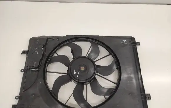 Mercedes-Benz A W176 Radiator cooling fan shroud A2465000093 3136613377 0130308401