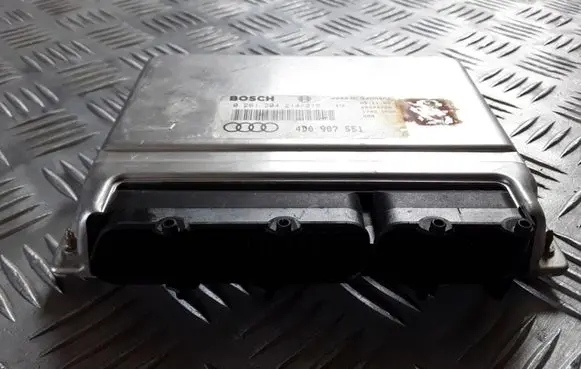Audi A4 S4 B5 8D Engine control unit/module 4D0907551 0261204214 26SA4766