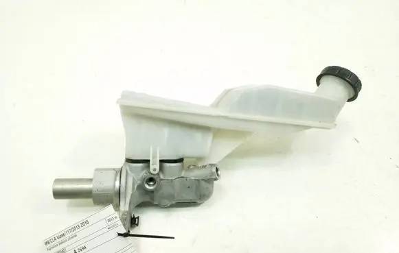Mercedes-Benz CLA C117 X117 W117 Master brake cylinder A2464300401