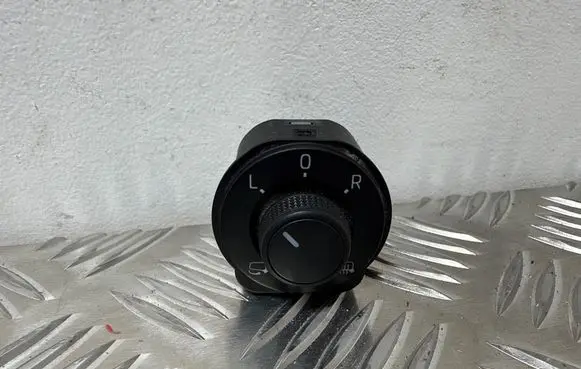 Skoda Superb B8 (3V) Wing mirror switch 3V0959565C