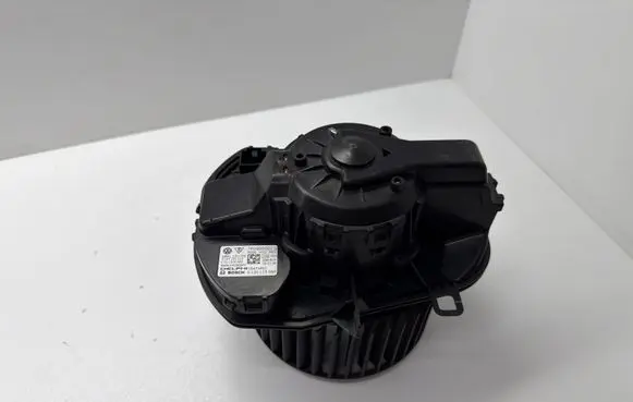 Volkswagen Touareg II Heater fan/blower 7P0820021G