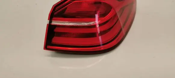 BMW X4 F26 Rear/tail lights 7331282