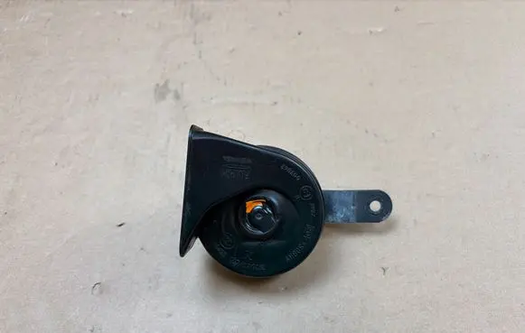 Tesla Model X Horn signal 0024072012