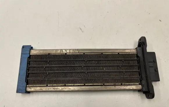 KIA Carens II Electric cabin heater radiator H309330010 2004402