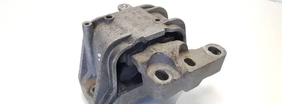 Volkswagen PASSAT B6 Engine mount bracket 1K0199262P